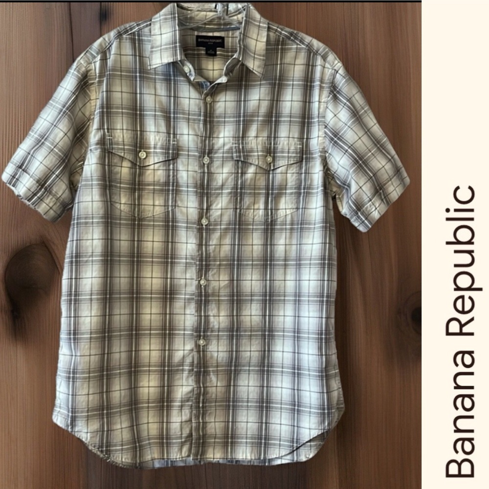 Banana Republic Casual Button-Down Shirt